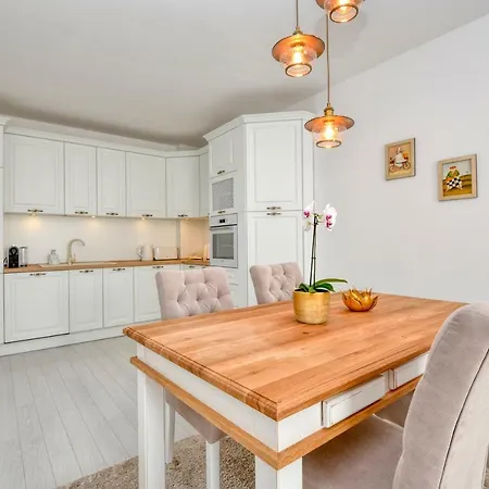 Grand Karavel Centre * فارنا