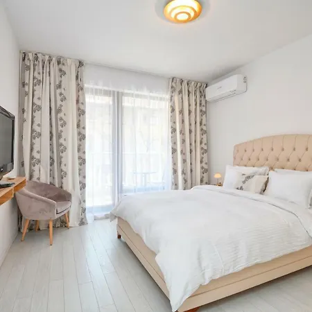 Grand Karavel Centre * فارنا