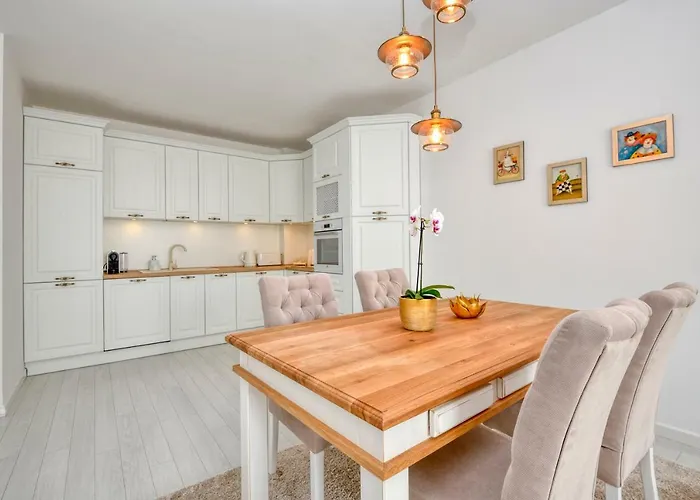 Grand Karavel Centre * Varna